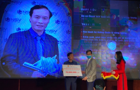 Giải thưởng Hiệu quả năng lượng năm 2021 của Bộ Công Thương. NatSteelVina vinh dự đoạt giải Cán bộ đã có thành tích xuất sắc về quản lý năng lượng