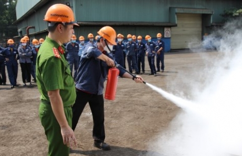 CÔNG TY TNHH NATSTEELVINA HƯỞNG ỨNG NGÀY TOÀN DÂN PHÒNG CHÁY CHỮA CHÁY - PCCC